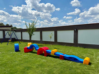 Thumbnail for Traseul cu Obstacole Moonkee conține 12 elemente modulare, colorate și rezistente, care pot fi combinate în zeci de variante pentru a crea trasee senzoriale și activități fizice adaptate fiecărui copil. 